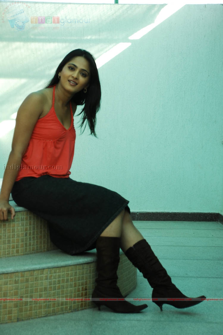 Anushka Actress hd photo