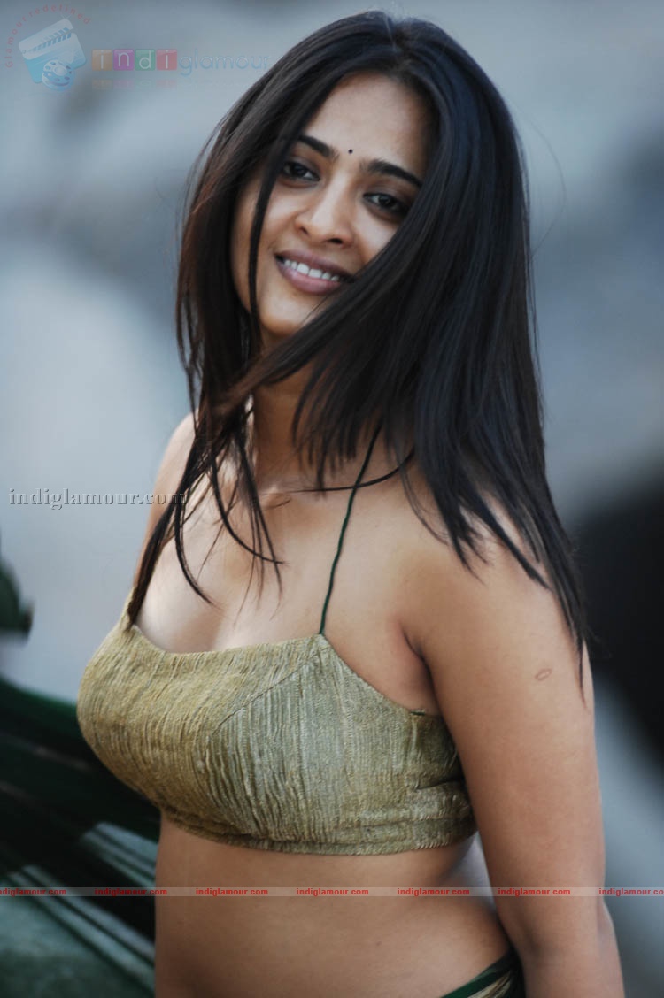 Anushka Actress hd photo
