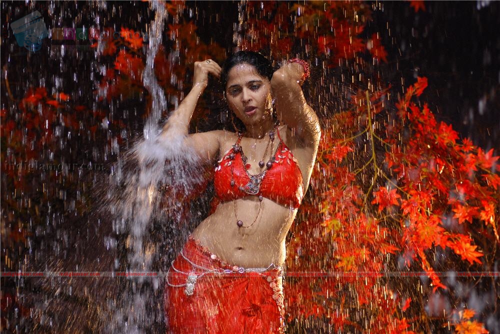 Anushka Actress hd photo