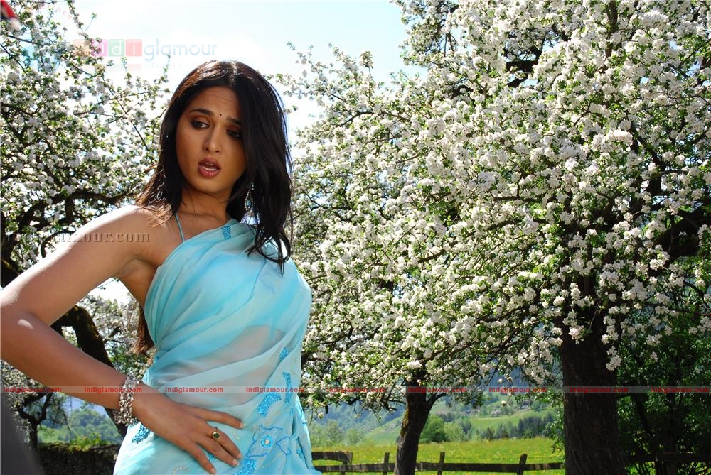 Anushka Actress hd photo