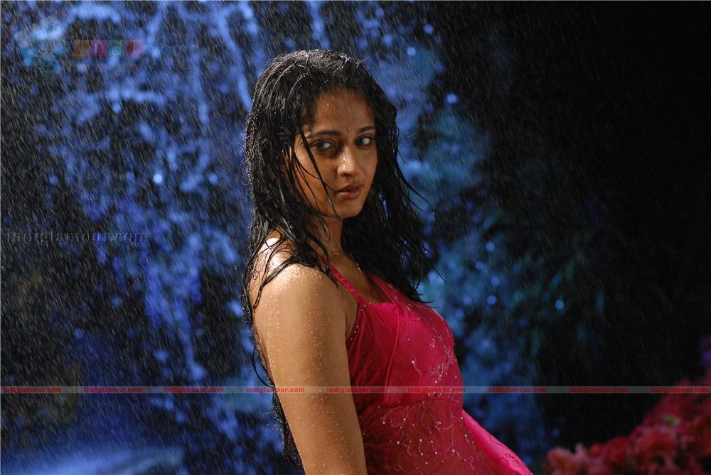 Anushka Actress hd photo