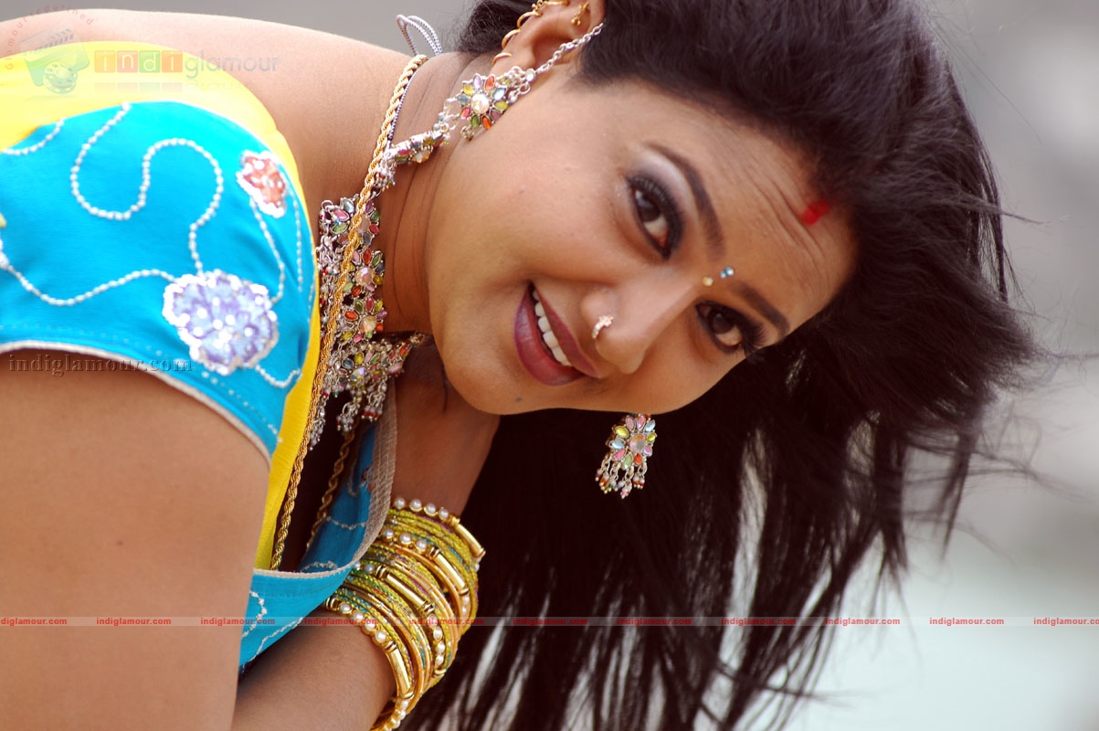 Raksha Actress hd photo