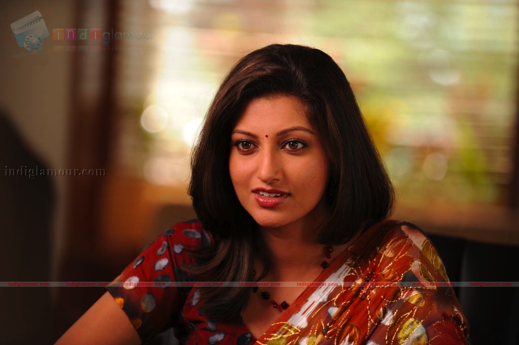 Hamsa Nandini Actress hd photo