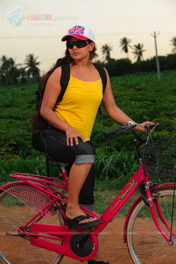 Madhu Sharma Actress hd photo
