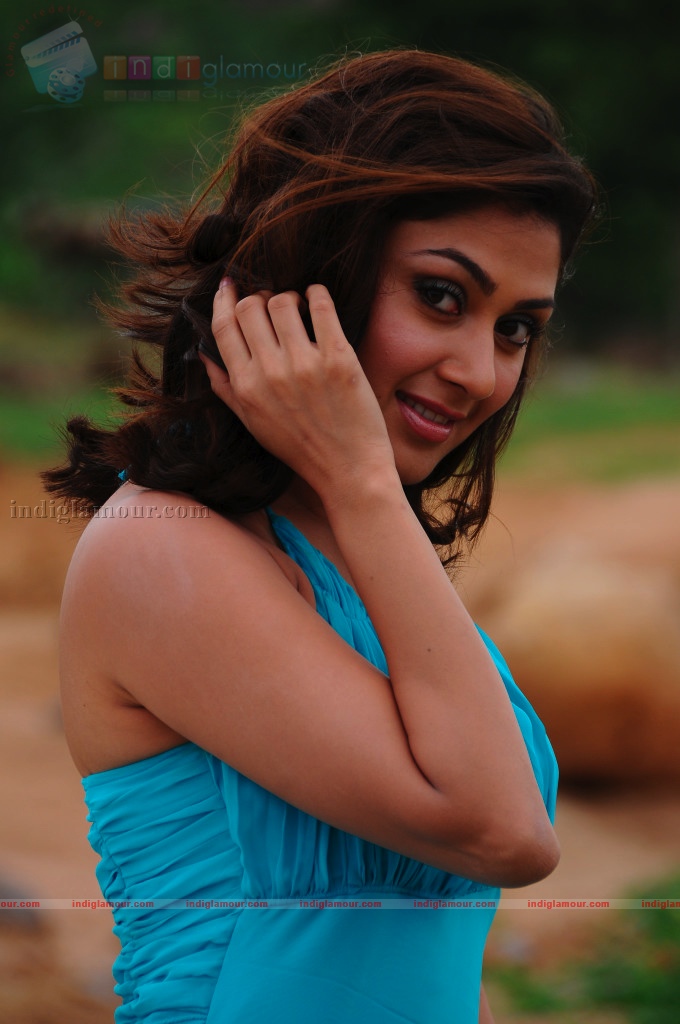 Manjari Fadnis Actress hd photo