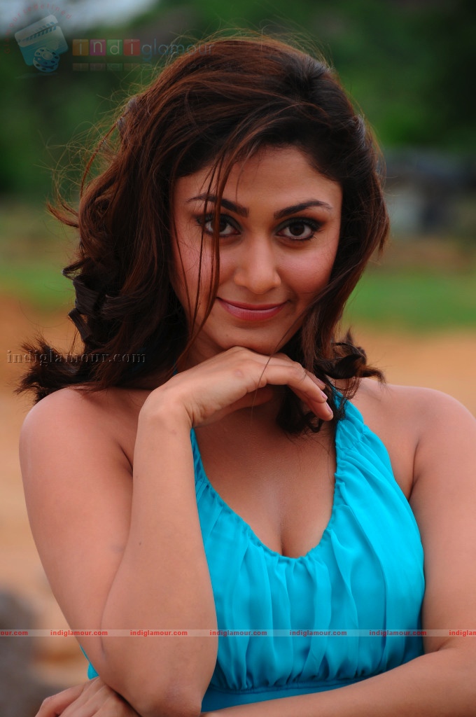 Manjari Fadnis Actress hd photo