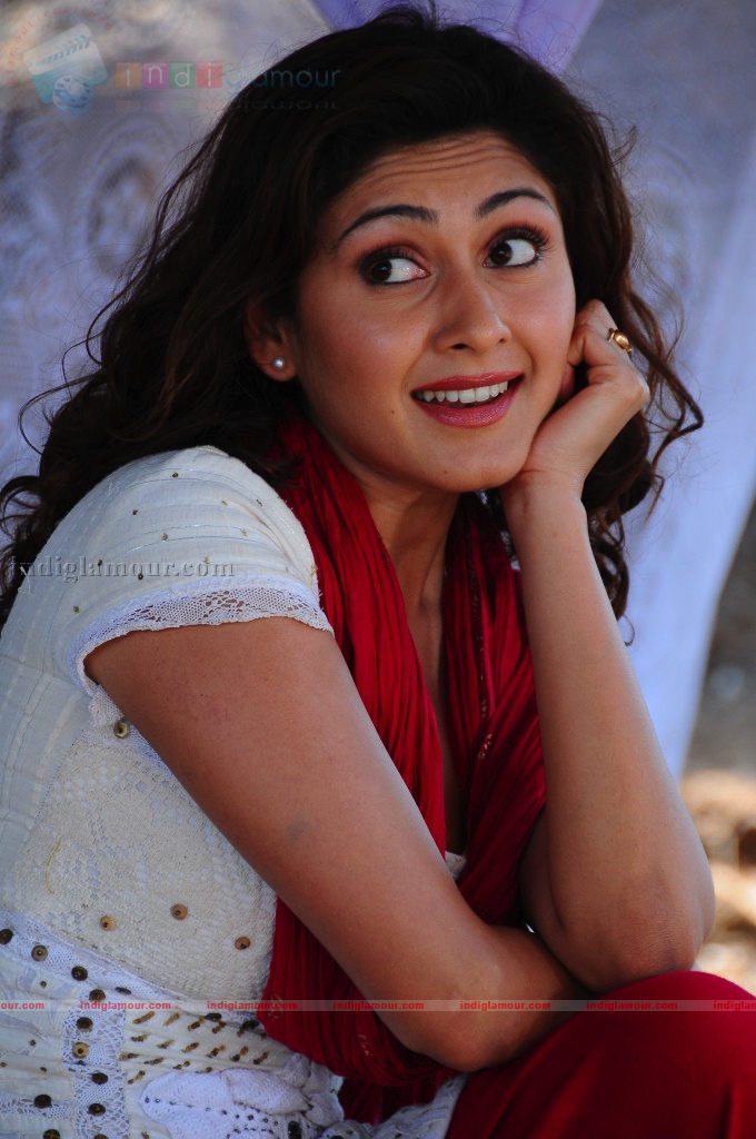 Manjari Fadnis Actress hd photo