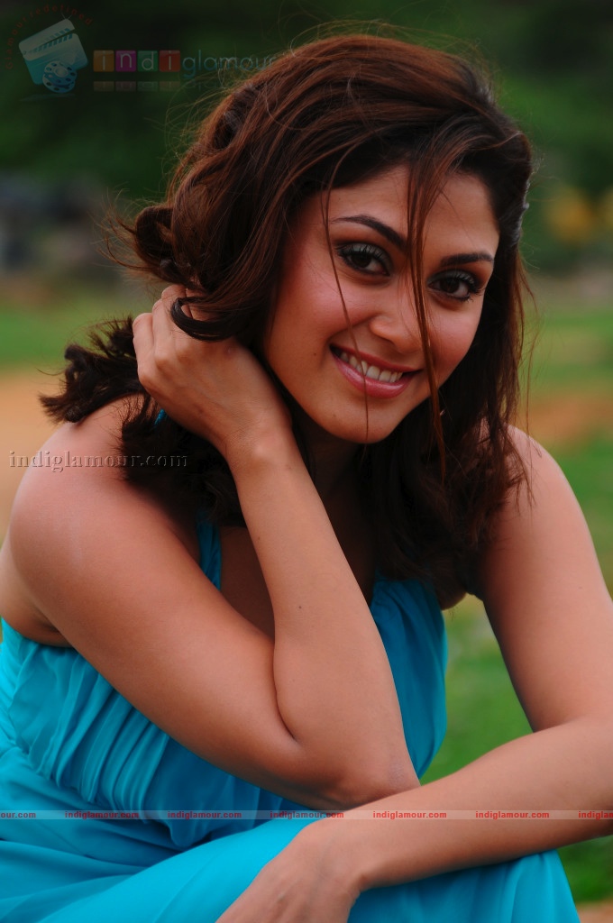 Manjari Fadnis Actress hd photo
