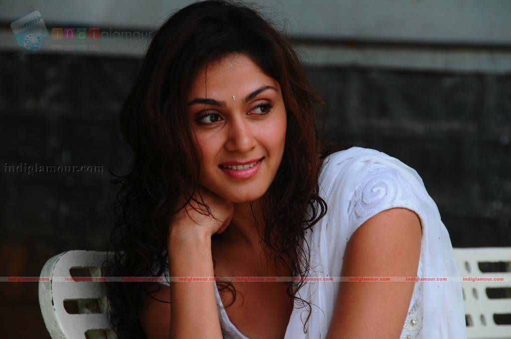 Manjari Fadnis Actress hd photo