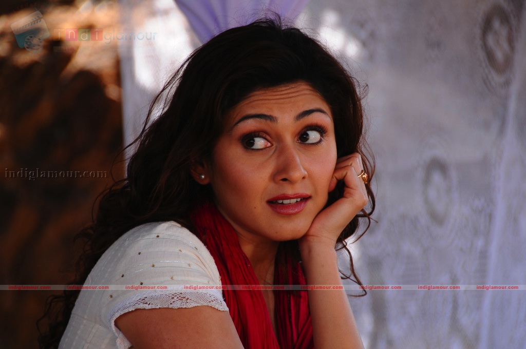 Manjari Fadnis Actress hd photo
