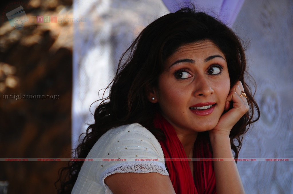 Manjari Fadnis Actress hd photo
