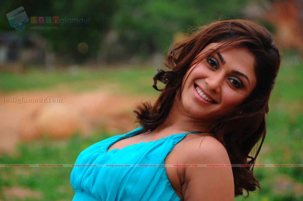 Manjari Fadnis Actress hd photo