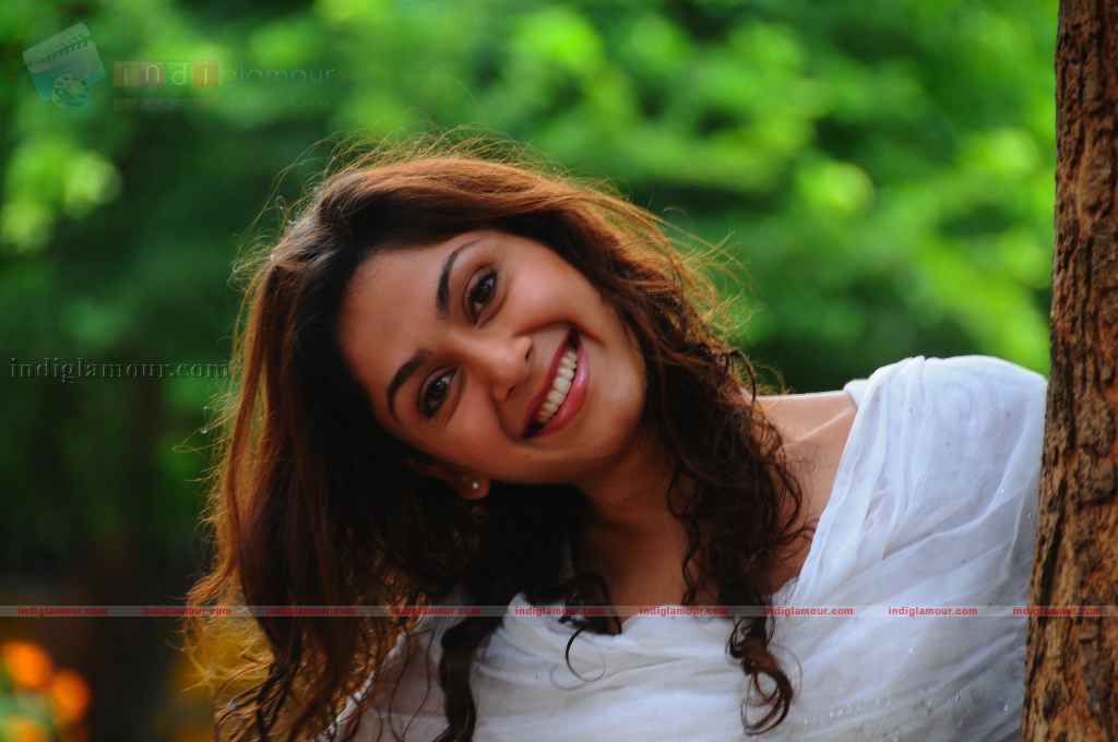 Manjari Fadnis Actress hd photo