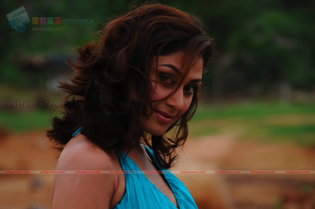 Manjari Fadnis Actress hd photo