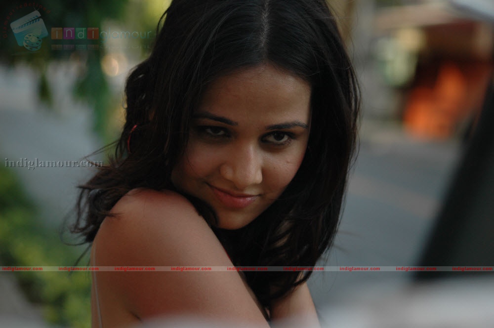 Nisha Kothari Actress hd photo