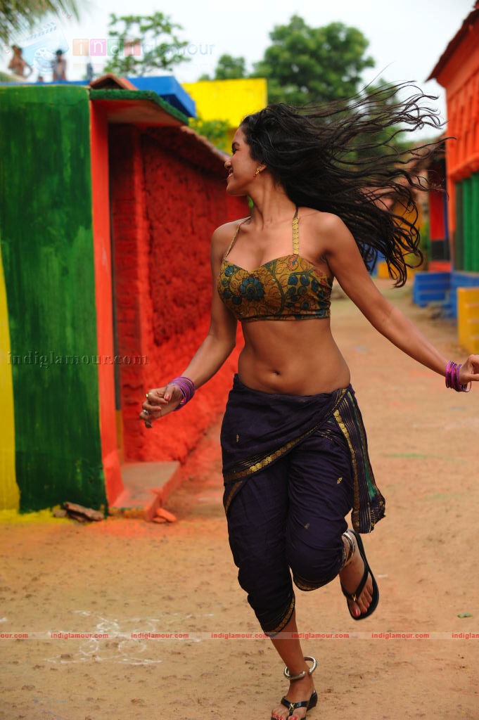 Puja Actress hd photo