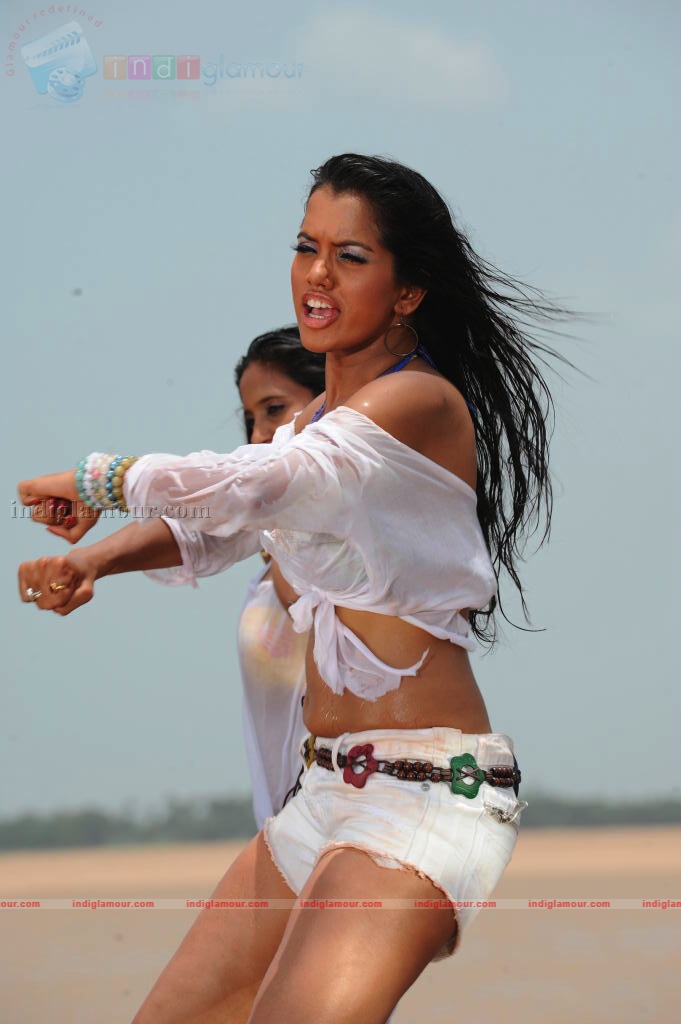 Puja Actress hd photo