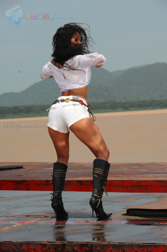 Puja Actress hd photo