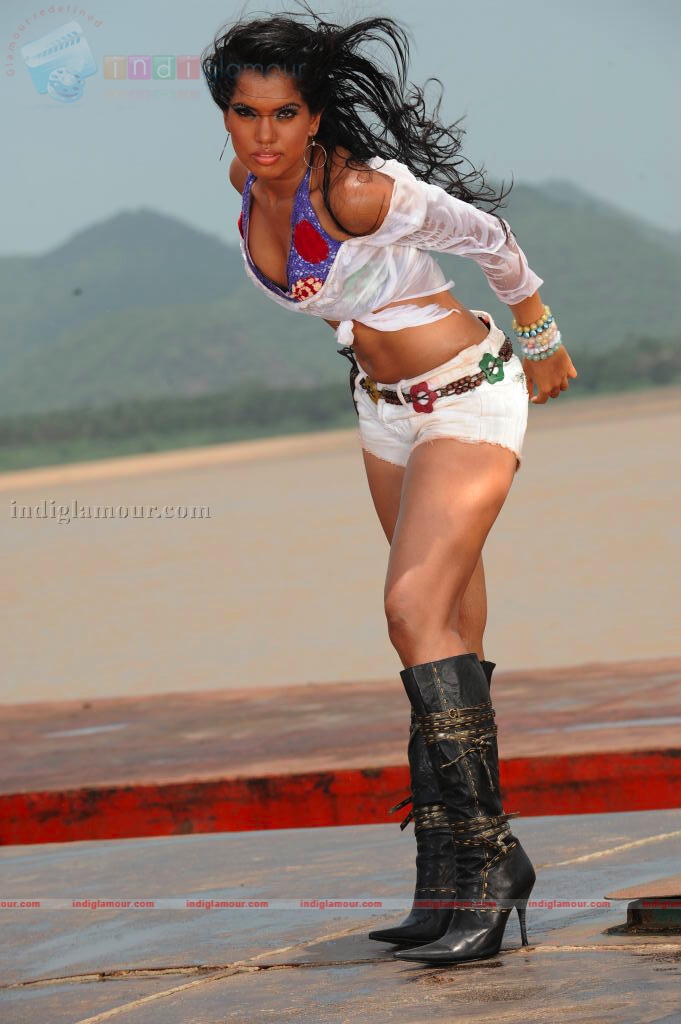 Puja Actress hd photo