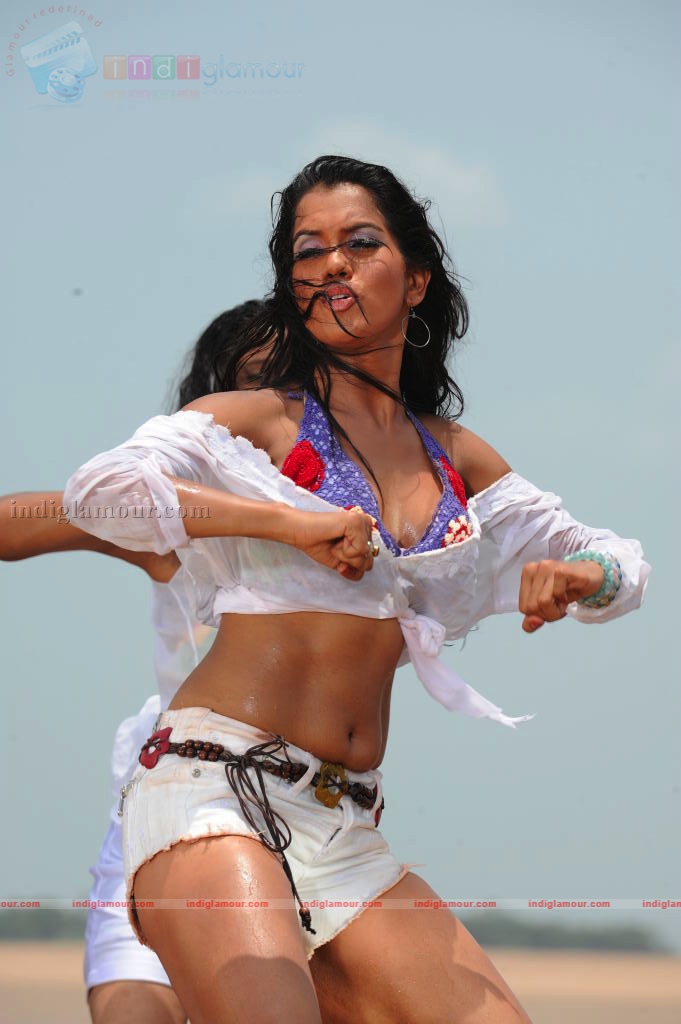 Puja Actress hd photo
