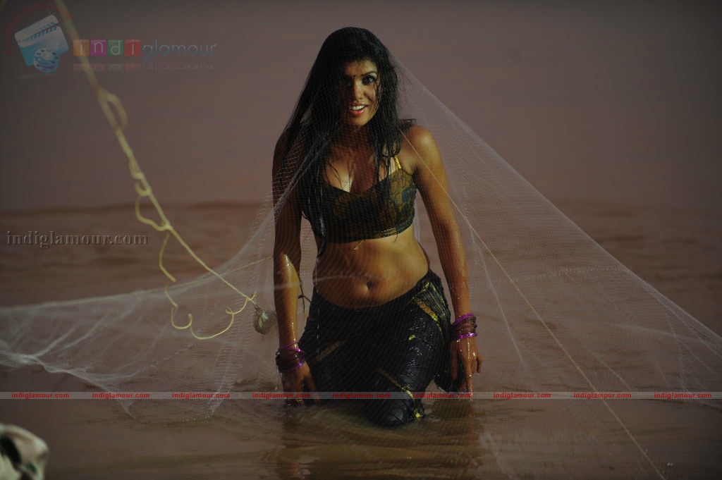 Puja Actress hd photo
