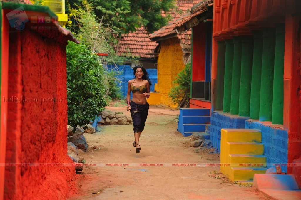 Puja Actress hd photo