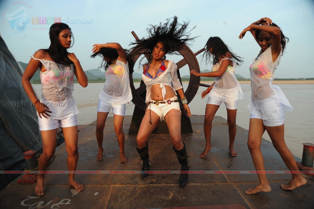 Puja Actress hd photo
