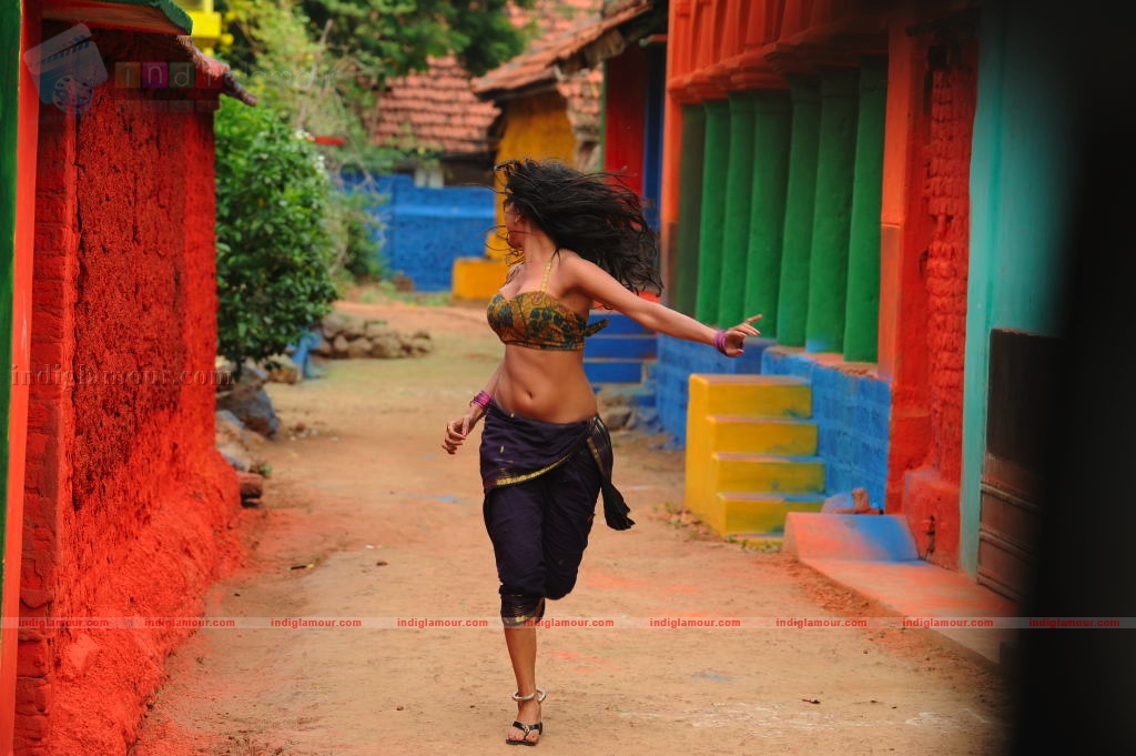 Puja Actress hd photo