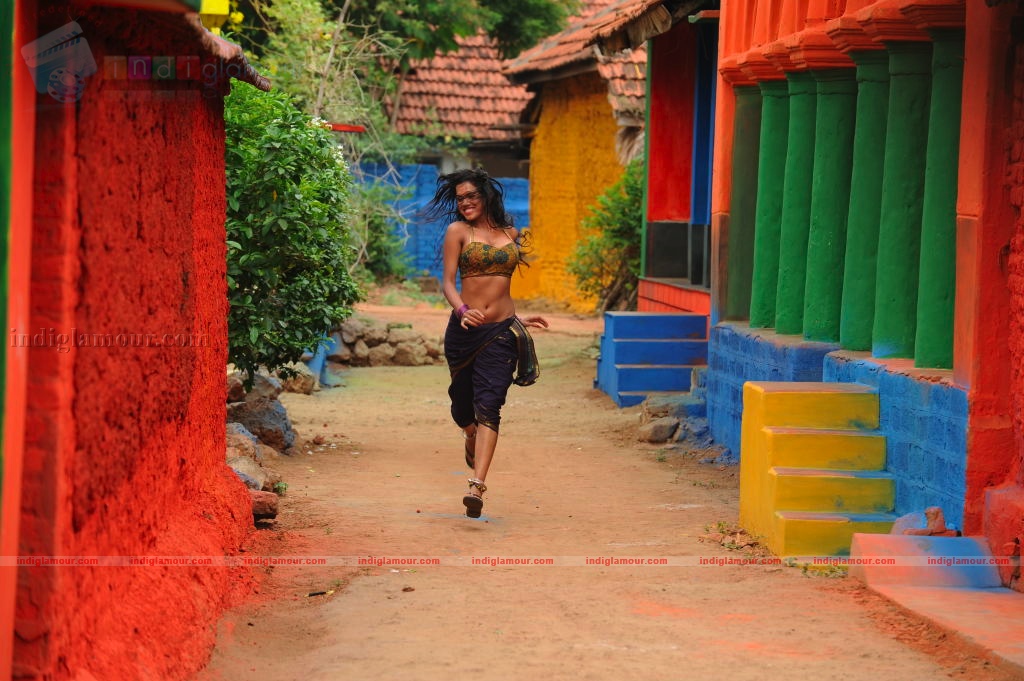 Puja Actress hd photo