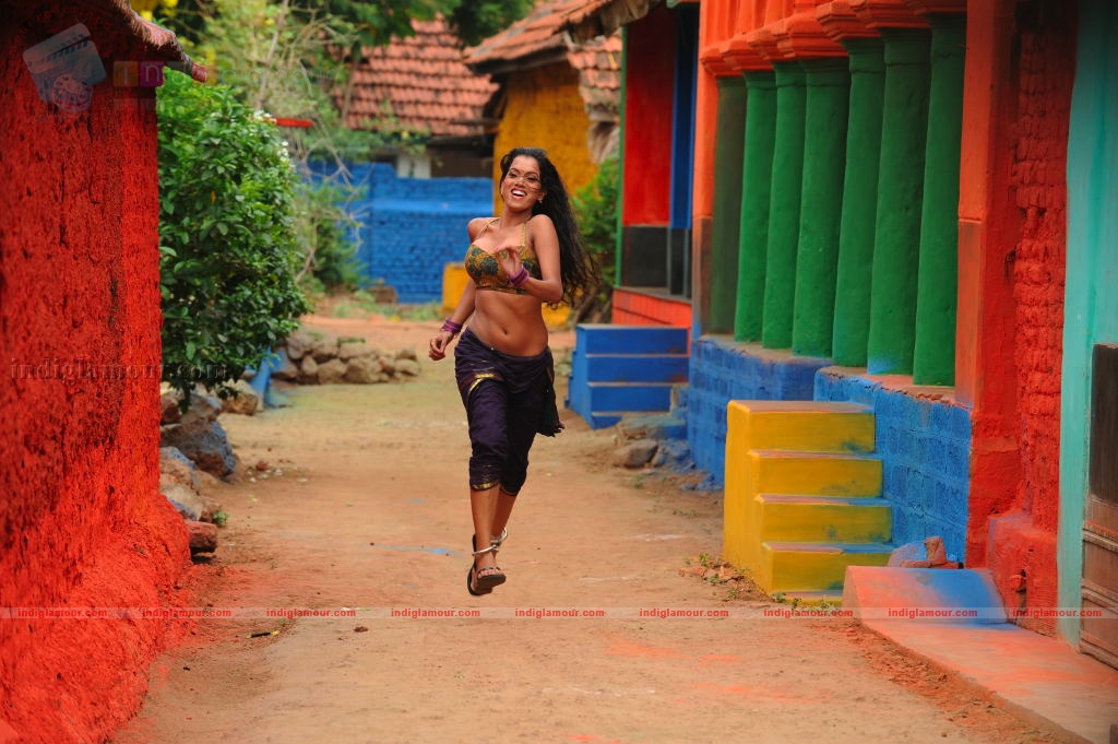 Puja Actress hd photo