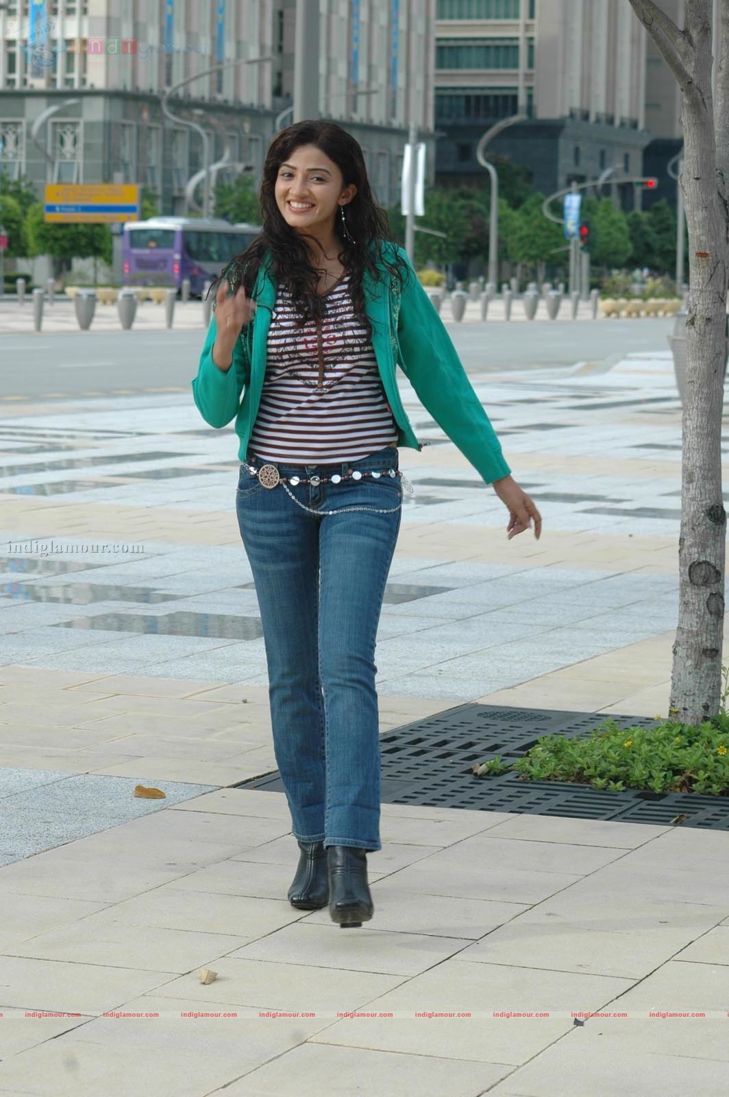 Suhasi Actress hd photo