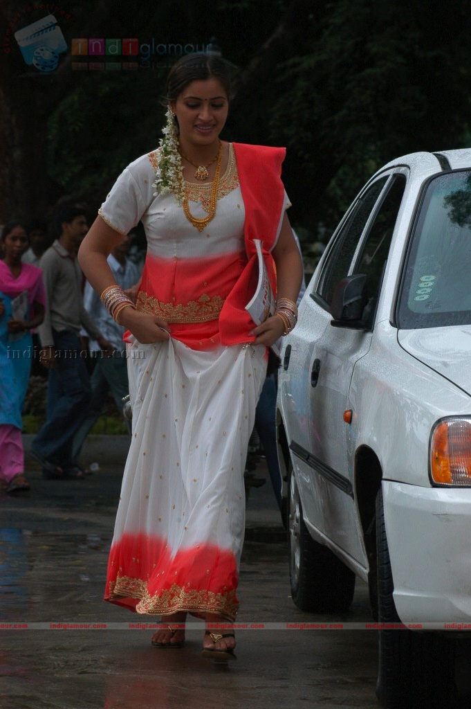 Navneet Kaur Actress hd photo