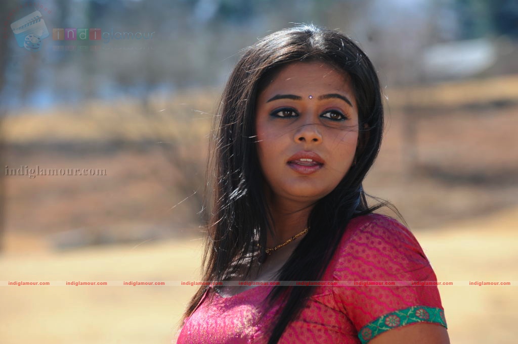 Priyamani Actress hd photo