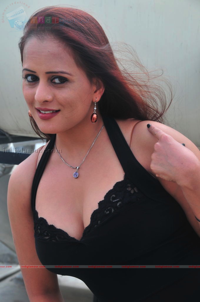 Tanisha aka Sangeeta Tiwari Actress hd photo