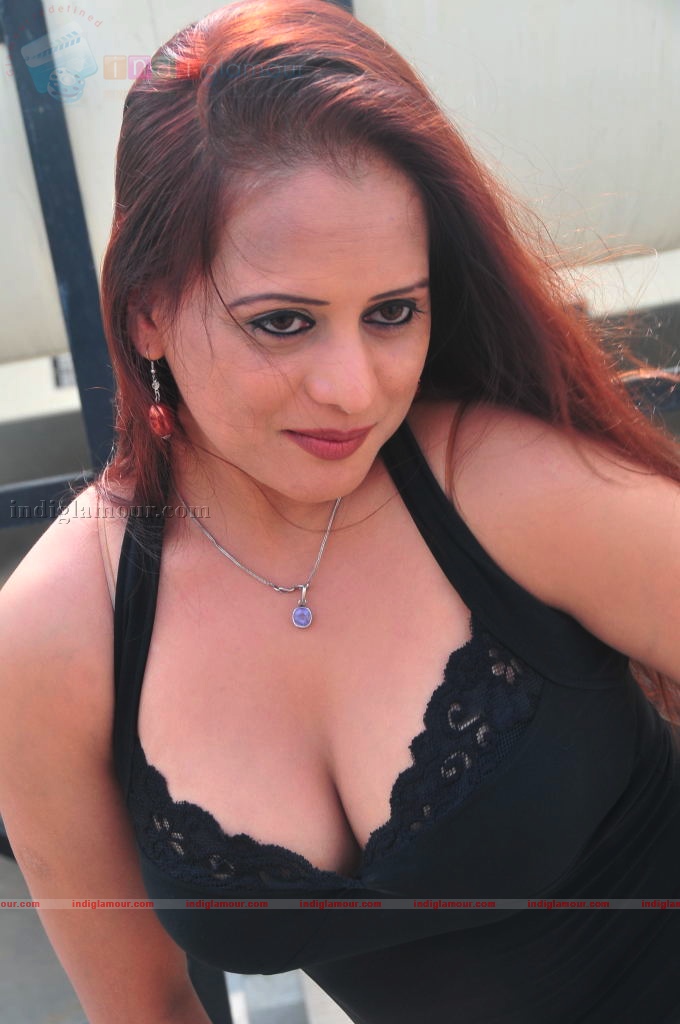 Tanisha aka Sangeeta Tiwari Actress hd photo