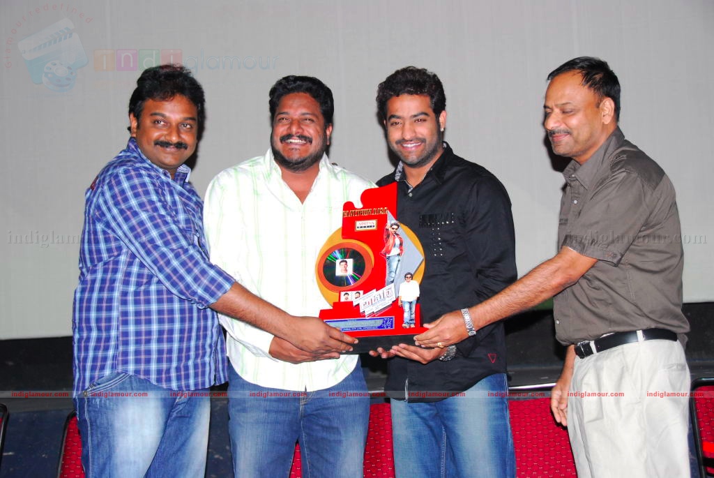 Adurs Movie Platinum Disc function Event hd photo
