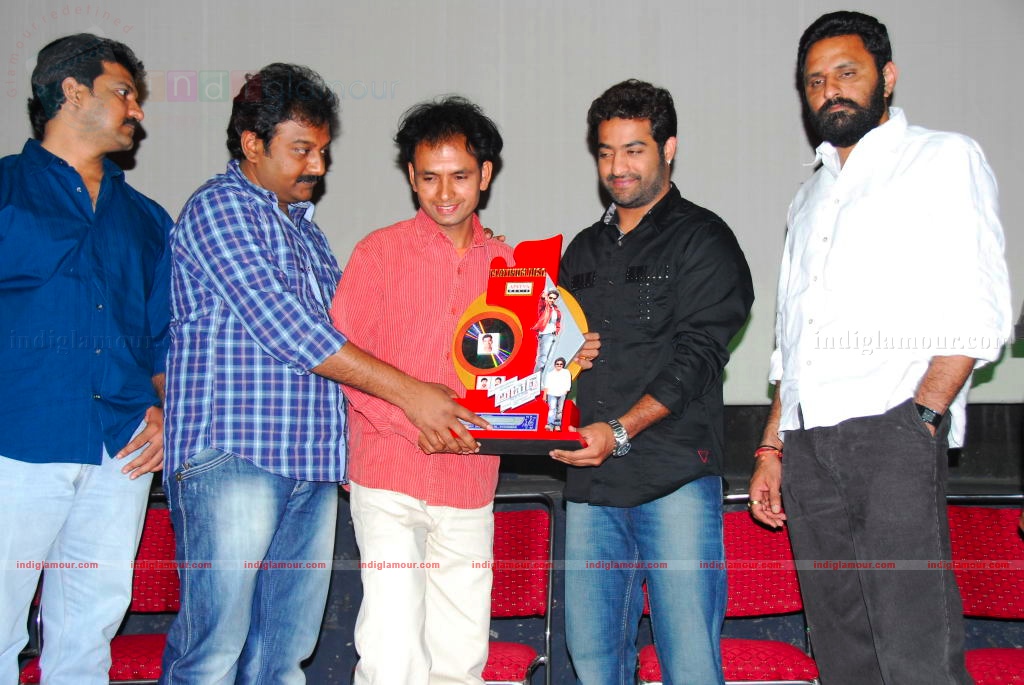 Adurs Movie Platinum Disc function Event hd photo