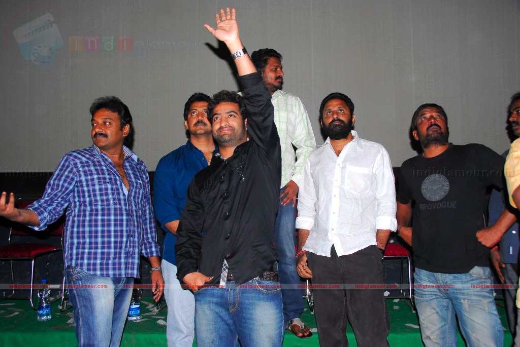 Adurs Movie Platinum Disc function Event hd photo