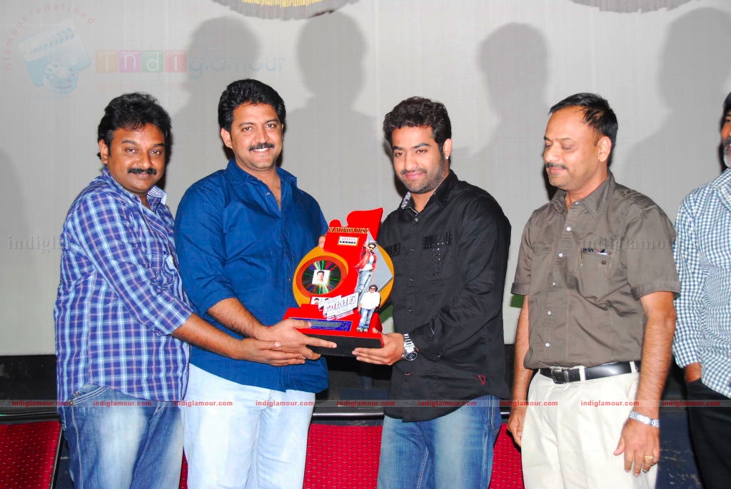 Adurs Movie Platinum Disc function Event hd photo