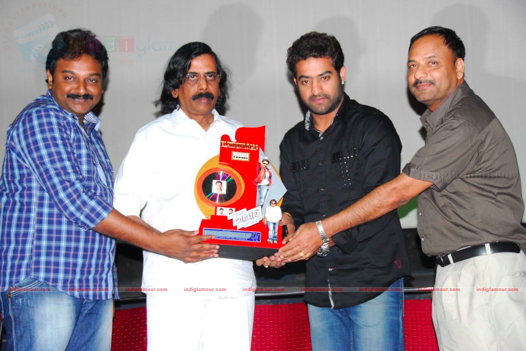 Adurs Movie Platinum Disc function Event hd photo