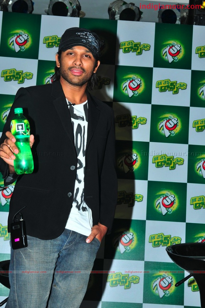 Allu Arjun Promoting 7up Event hd photo
