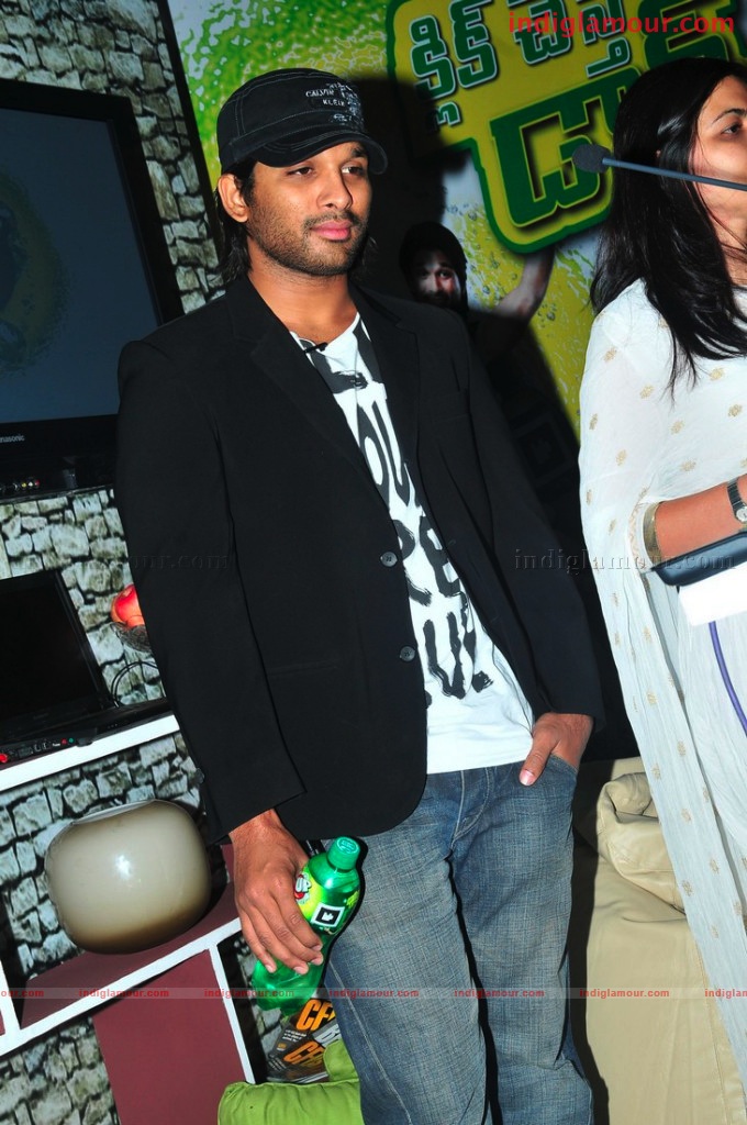Allu Arjun Promoting 7up Event hd photo