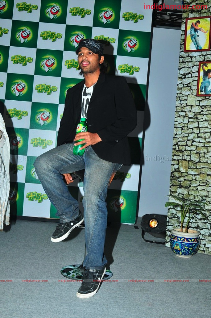 Allu Arjun Promoting 7up Event hd photo