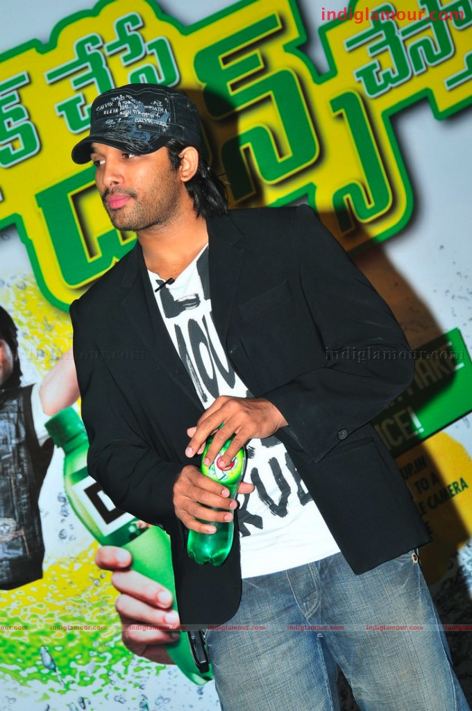 Allu Arjun Promoting 7up Event hd photo