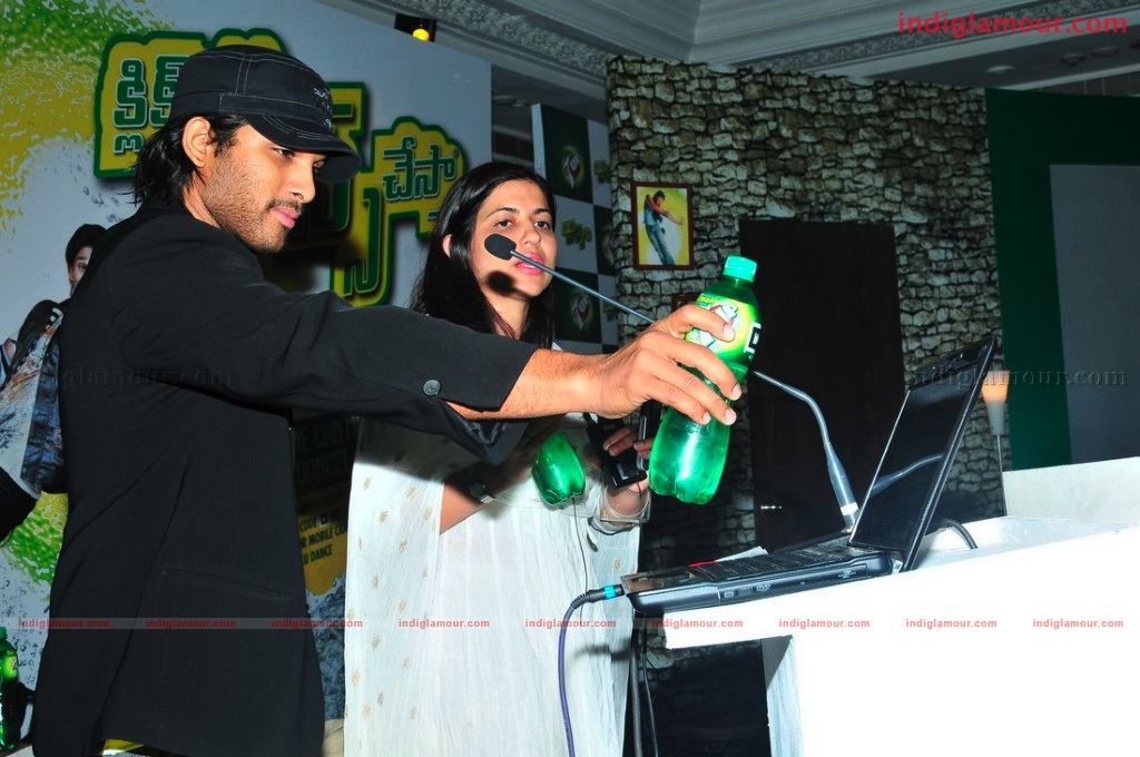 Allu Arjun Promoting 7up Event hd photo