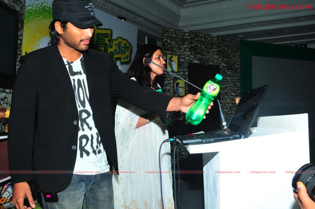 Allu Arjun Promoting 7up Event hd photo
