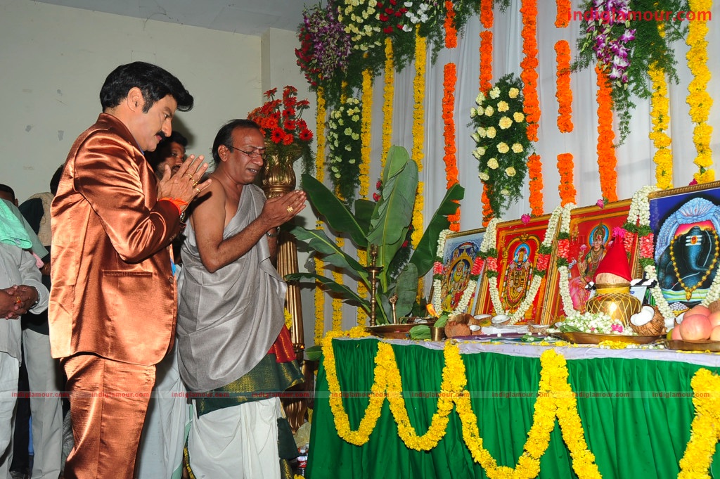 Paramaveerachakra Movie Launch Event hd photo
