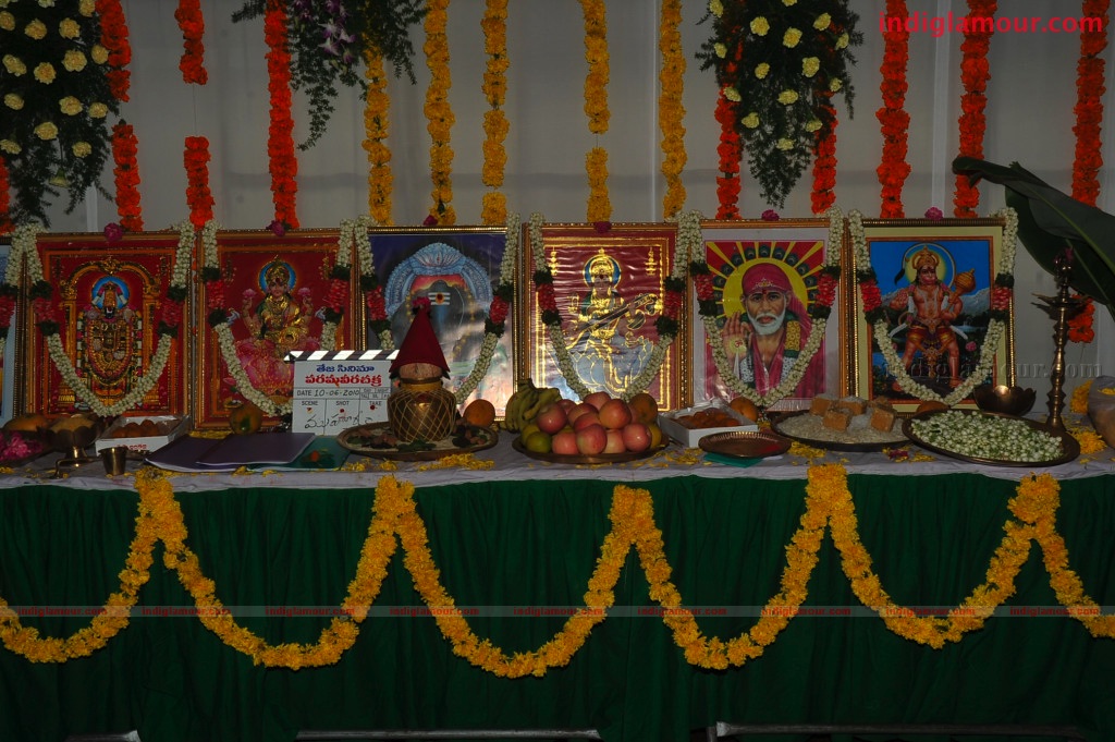 Paramaveerachakra Movie Launch Event hd photo