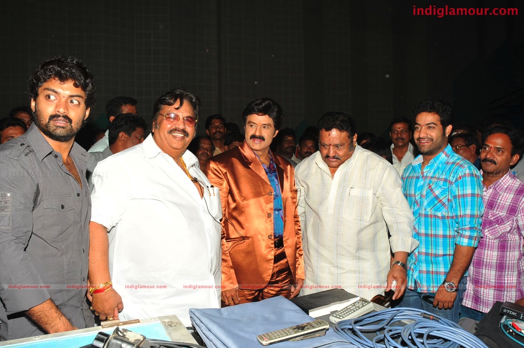 Paramaveerachakra Movie Launch Event hd photo