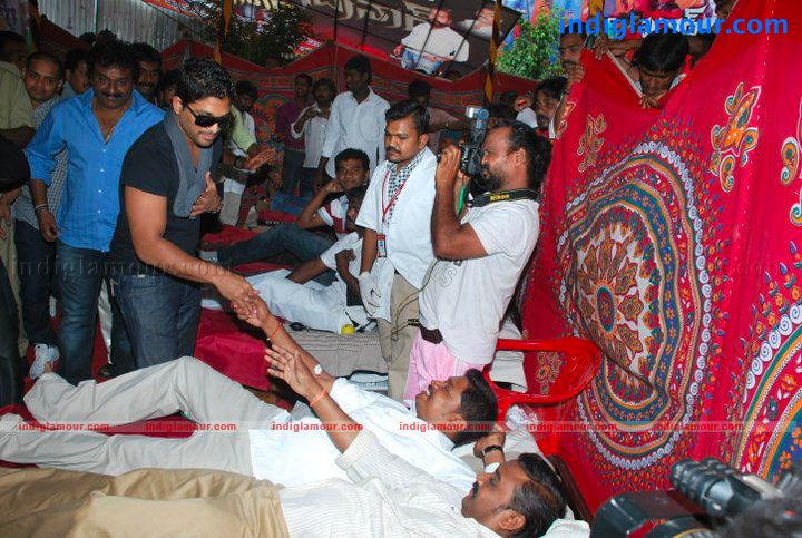 Allu Arjun and Blood Donation Camp Photo Event hd photo